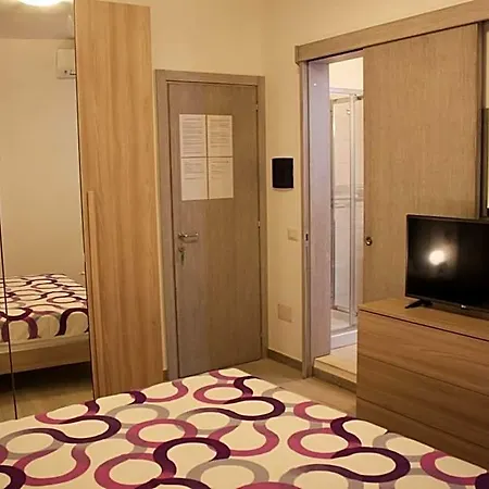 Castello Salvaterra Bed & Breakfast